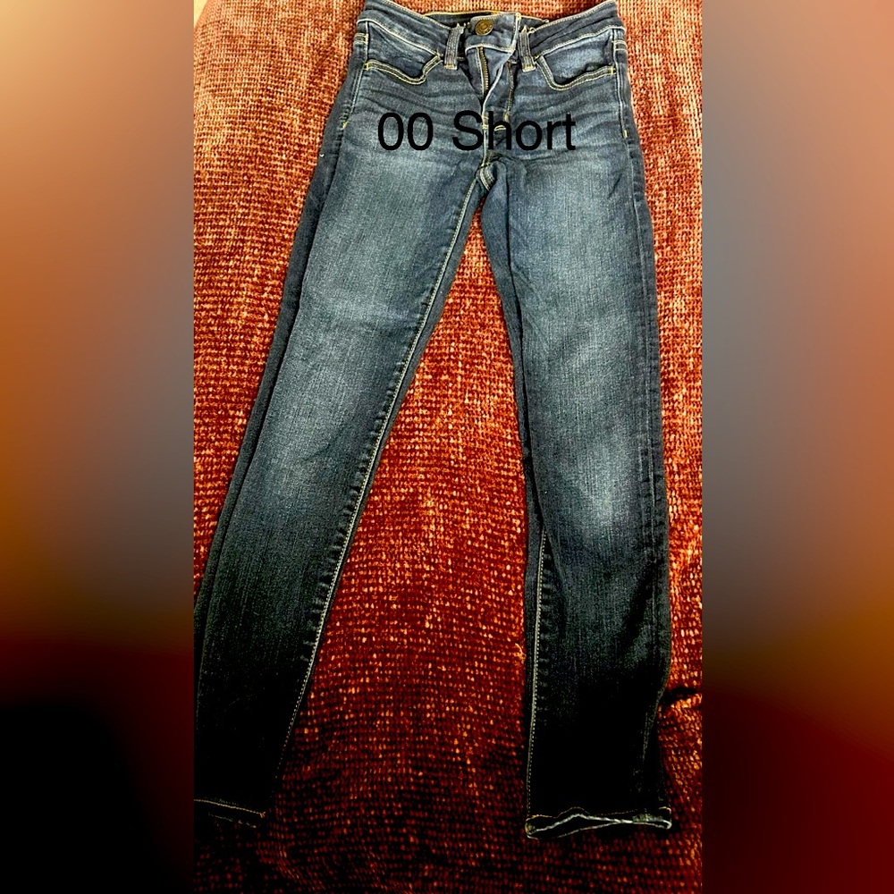 9 Pair of American Eagle jeans, Size 00 Short, Very gently worn!